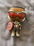 Pop figure do falcon capitao america