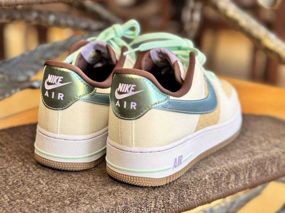 Nike Air Force 1 Sesame And White