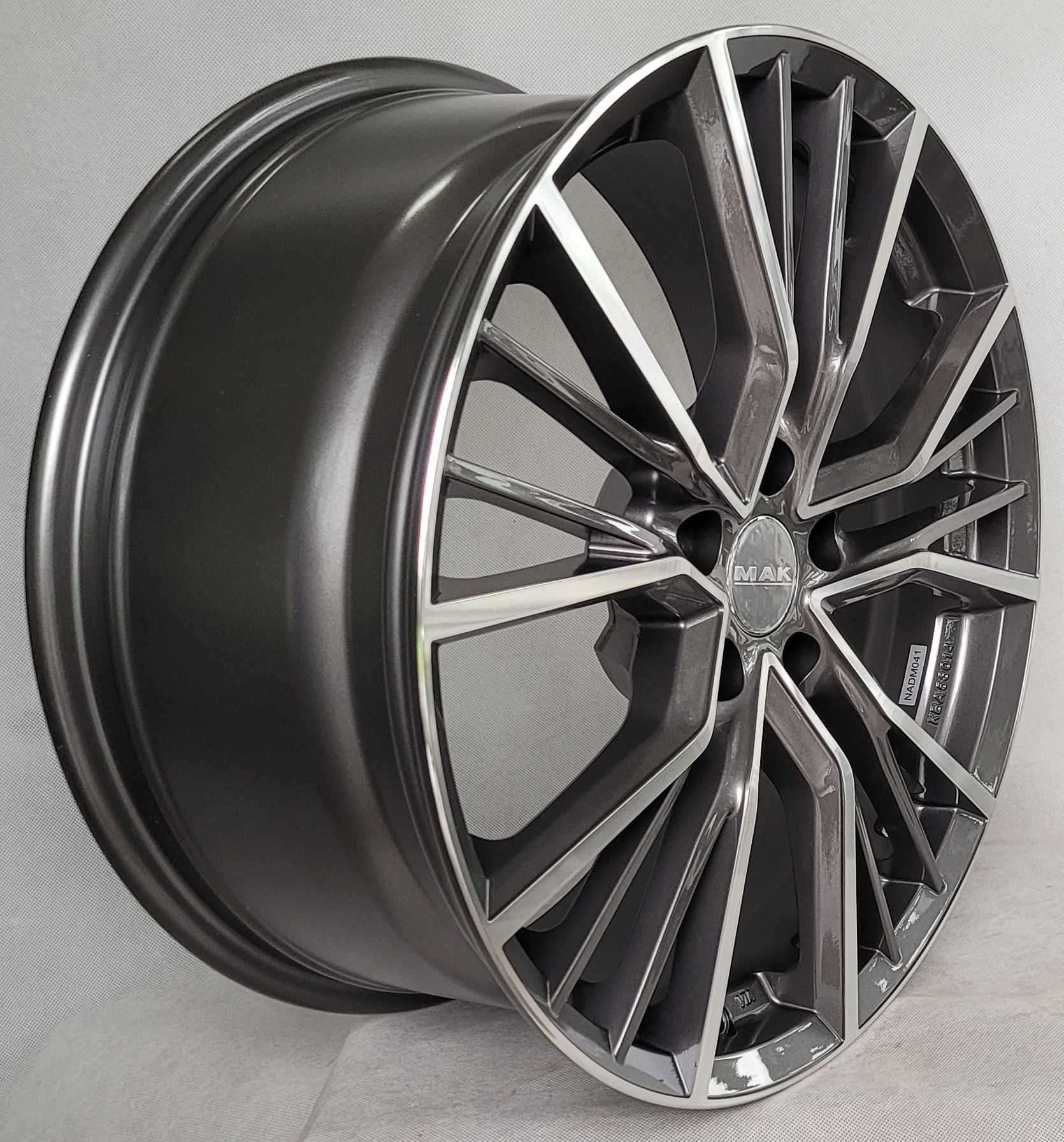 MAK Felgi 19 Audi A6 C8 C7 A4 B8 B7 5x112 19x8,5 5x112 ET 42 66,45 mm