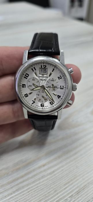 Швейцарський годинник Continental