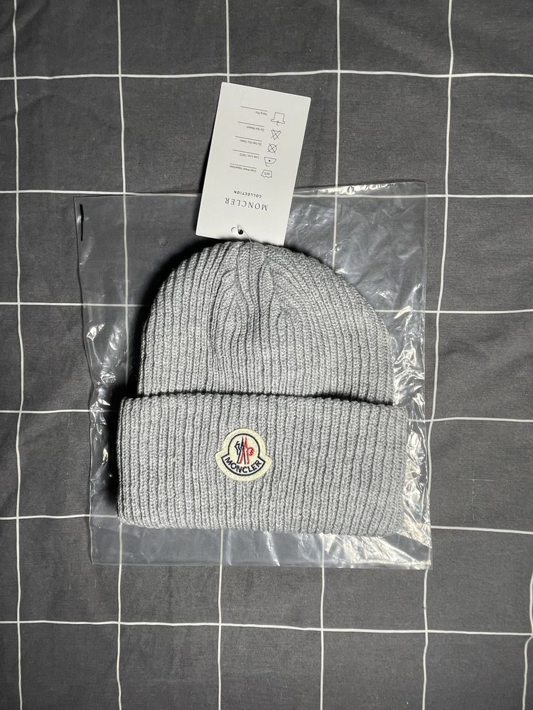 Gorro Moncler Cinzento