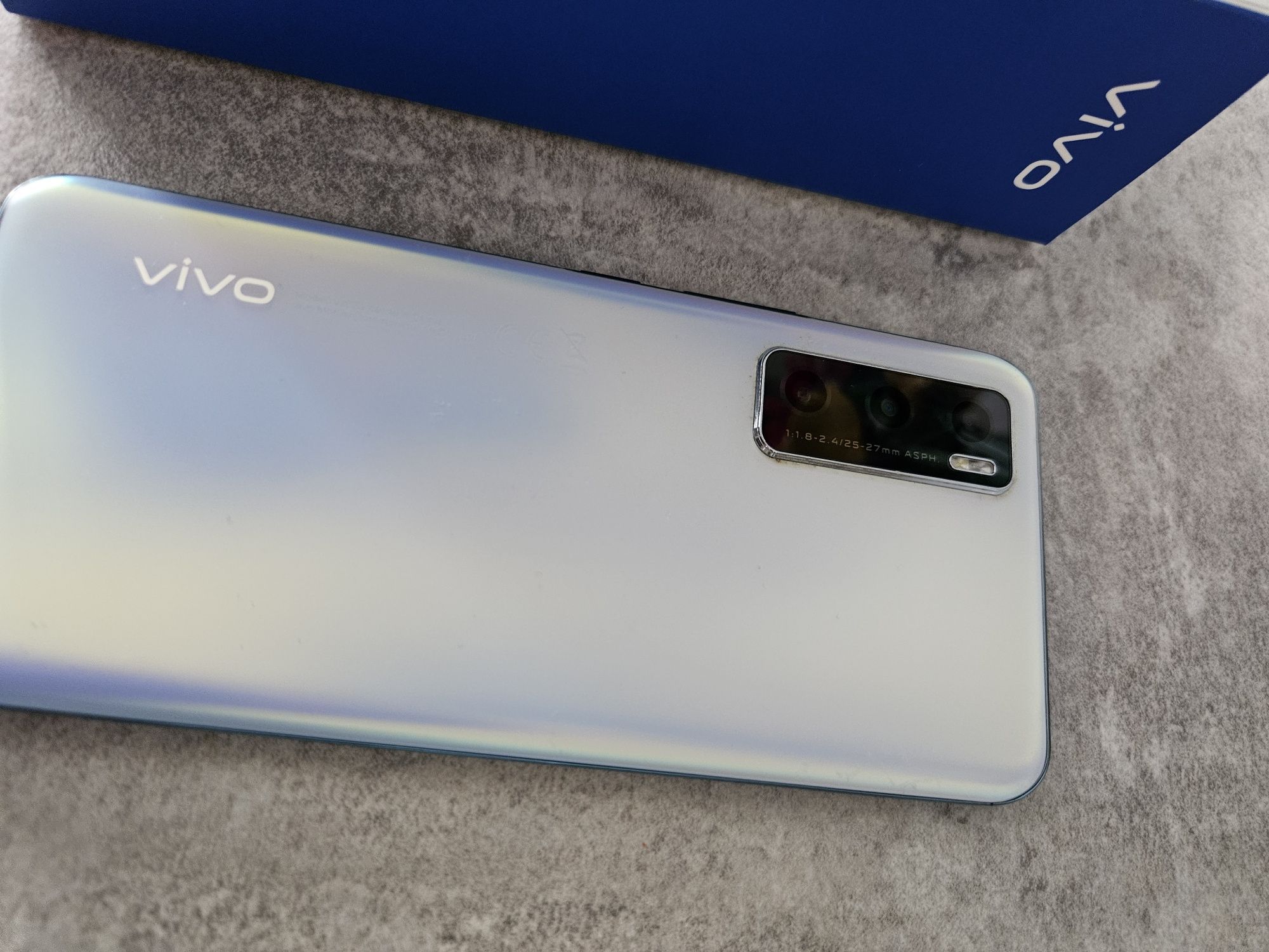 Telefon vivo y70 smatrfon 8/128GB