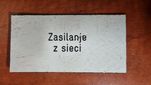 Tabliczka informacyjna z błędem ZASILANJE Z SIECI