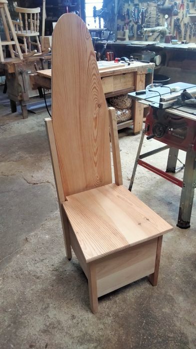 Tábua engomar e banco de madeira