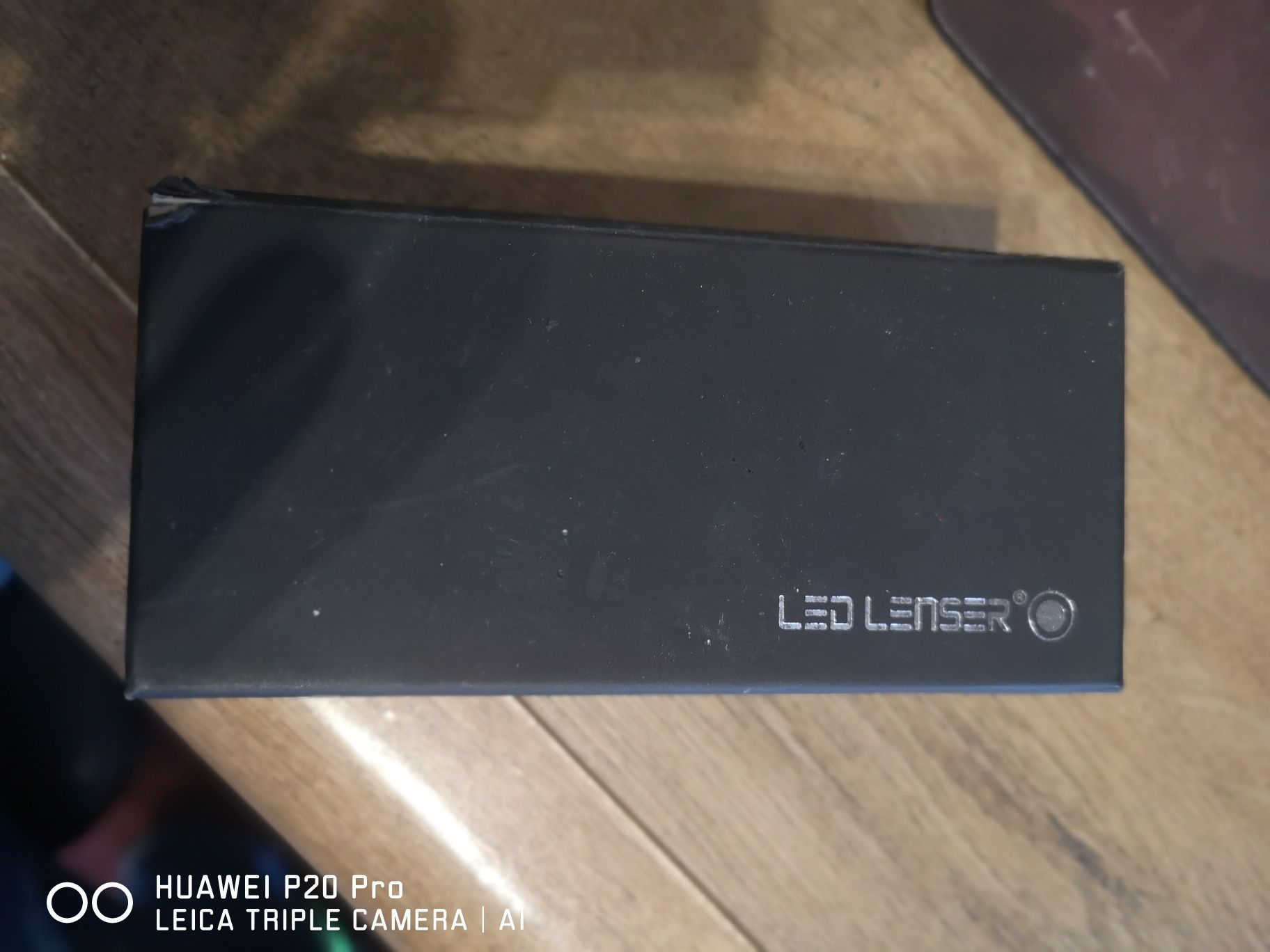 Latarka taktyczna LedLenser T7 Red/Czerwona