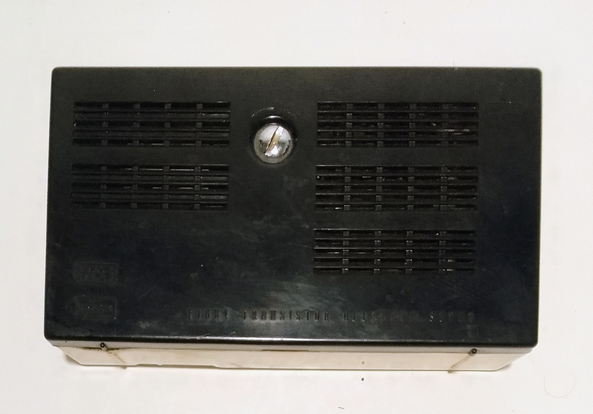 Rádio Sanyo 8TR Deluxe