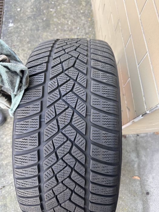 Felgi aluminiowe do bmw  z oponami zimowymi 18