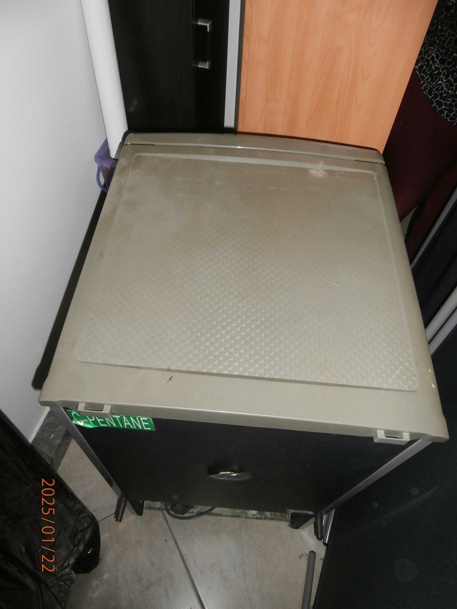 Lodówka pod blatowa Candy 85 cm - Uszkodzona (sam korpus)