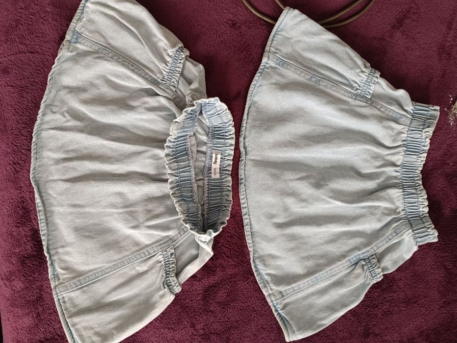 Костюми і спіднички для дівчат 3-4 років.