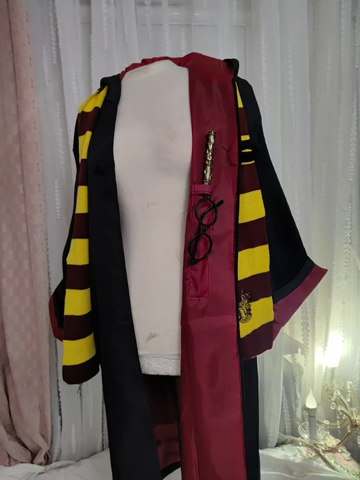 Strój przebranie Harry Potter czarodziej Gryffindor 4 części rozmiar L