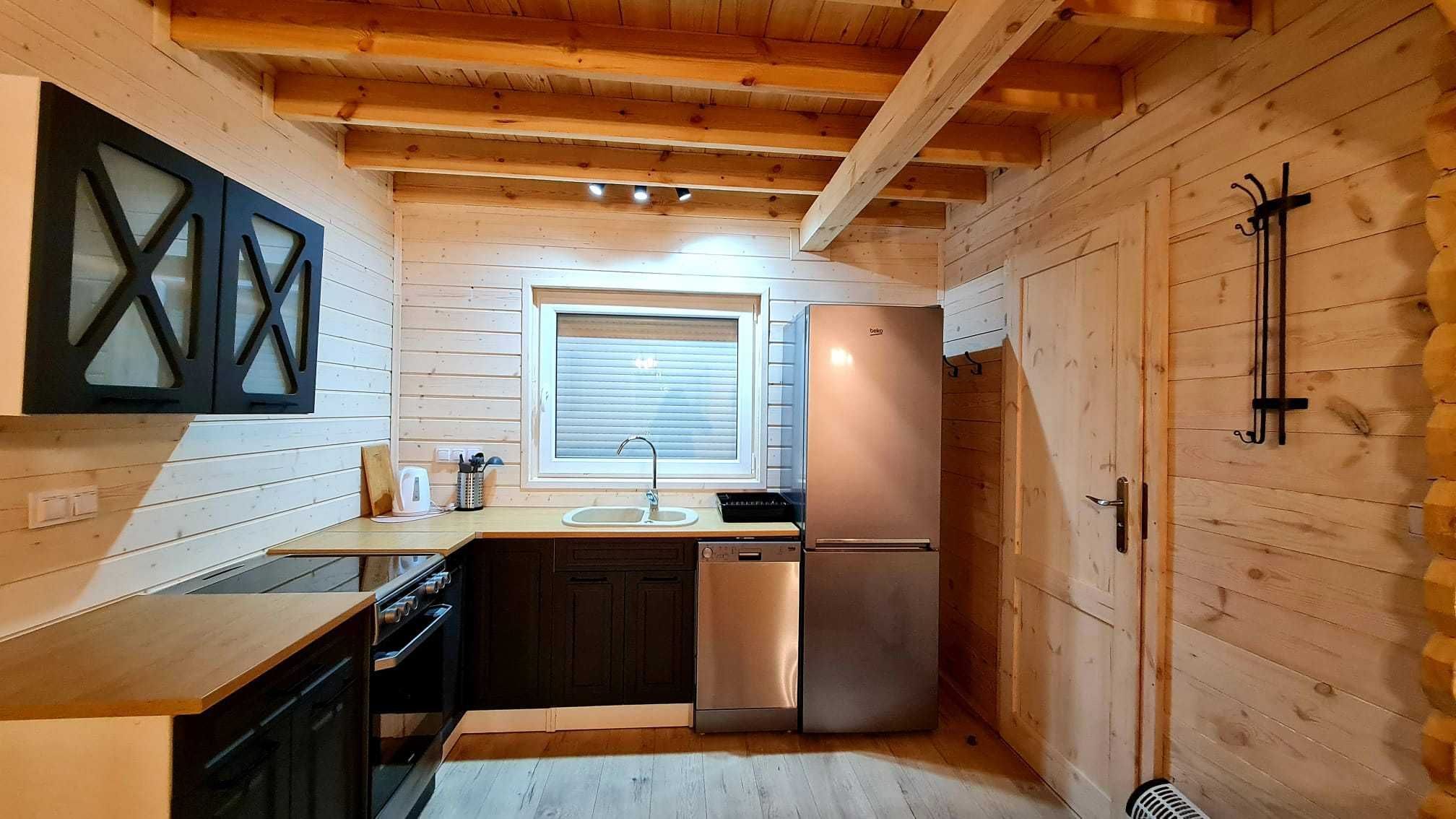 Wakacje Dom z prywatnym jacuzzi, sauna, grzyby, las, jezioro kominek