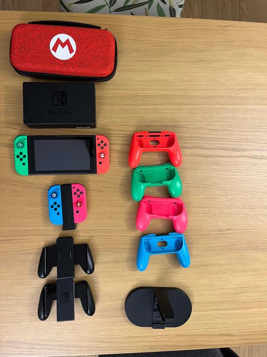 Nintendo Switch V1 HAC-001 + 2× para Joy-Con + Dock + microSD 256 GB