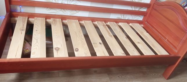 Продам дерев'яне ліжко