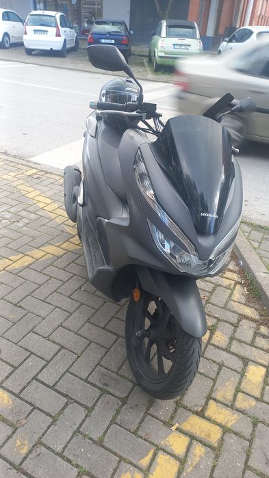 Vendo Pcx 2020  completa