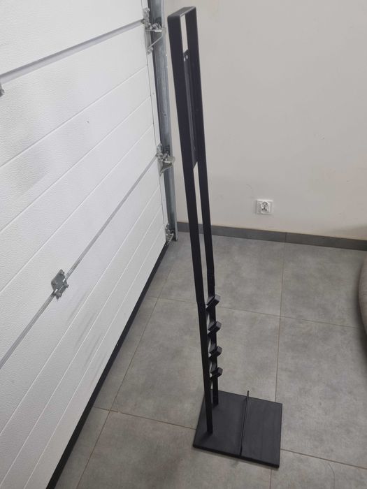 Stojak na odkurzacz pionowy Dyson i inne