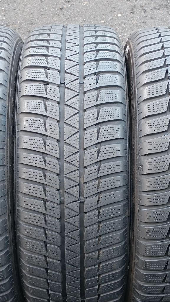 215/60R16 99H Falken HS449 Eurowinter