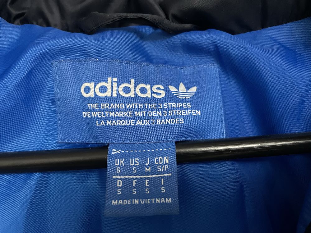 Куртка Adidas original (унисекс)