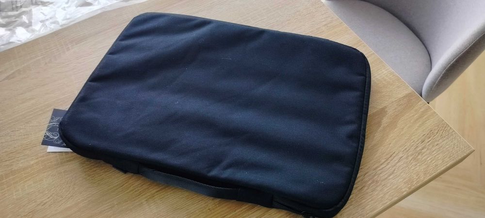 Pokrowiec na laptopa 15'' WITTCHEN czarny