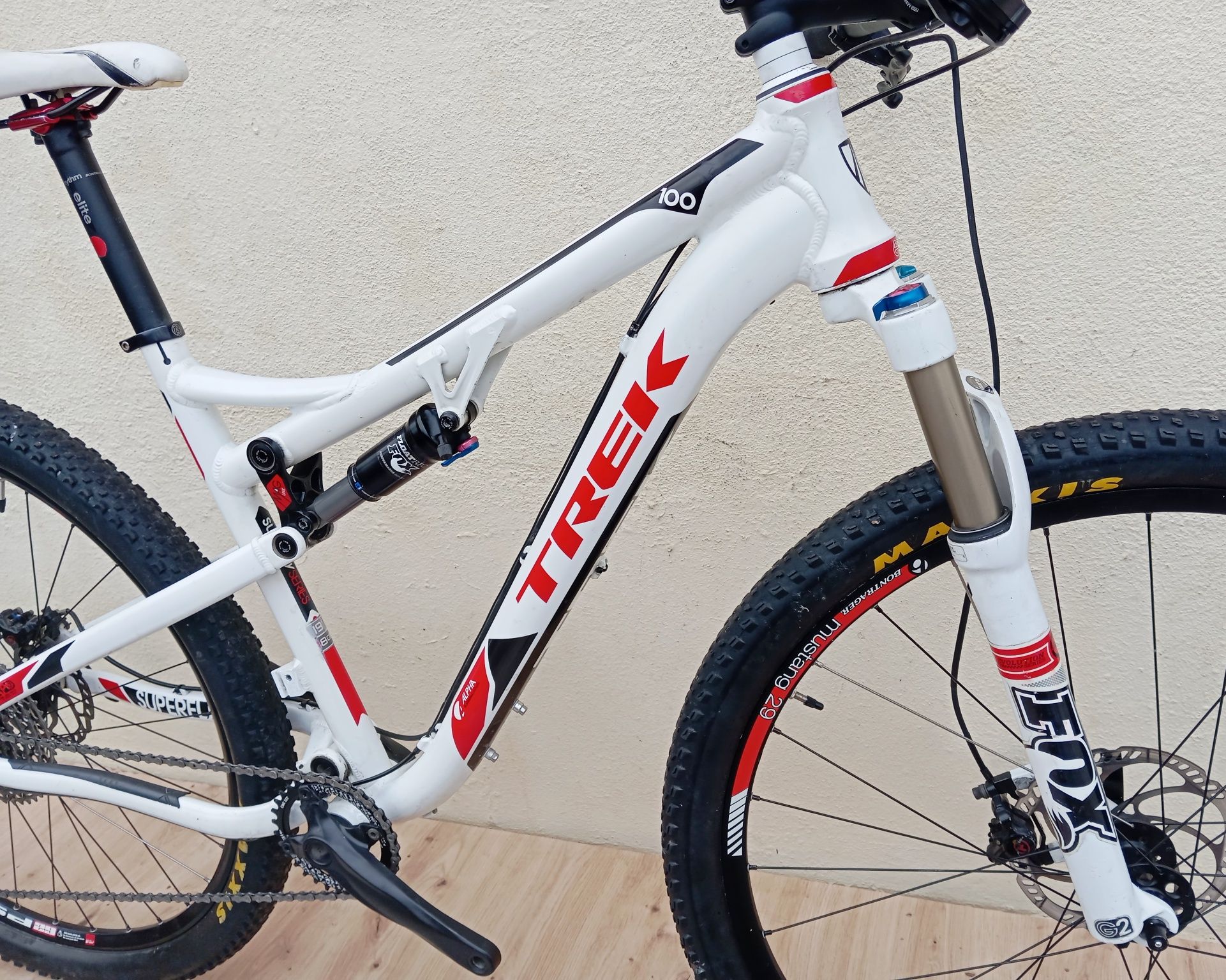 JF-Bikes Trek SuperFly 100 L suspensão total