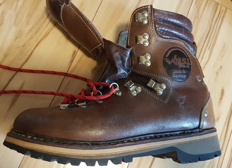 Buty trekkingowe górskie skóra Volkl j. Meindl Lowa Hanwag  43-44 w 28