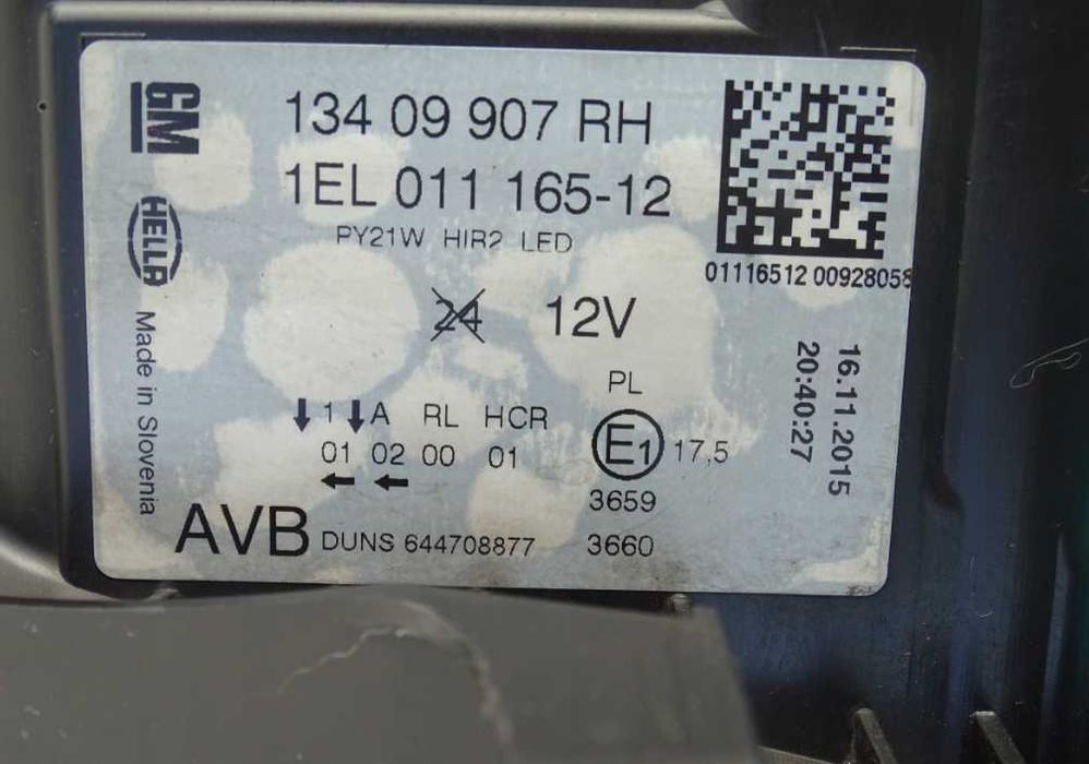 reflektor lampa przód opel insignia lift led 13-17 prawy europa cały