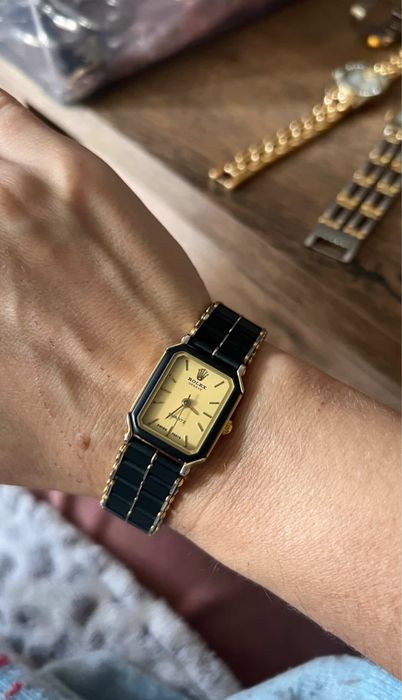 Продам наручний годинник