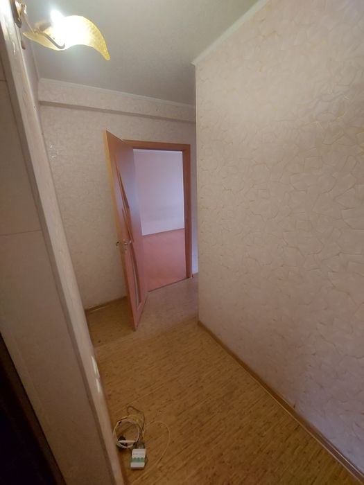 Продам 1 км квартира