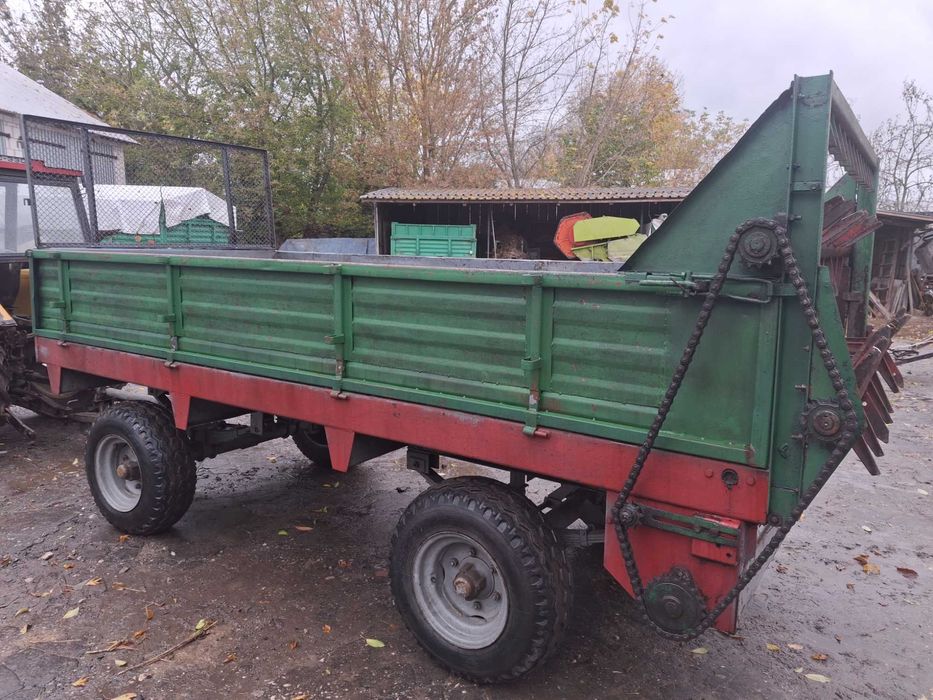 Rozrzutnik dwu osiowy stan dardzo dobry z likwidacji gospodarstwa