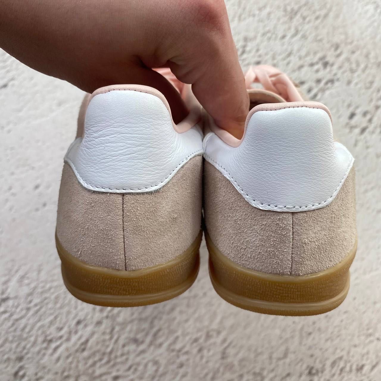 ih5484 Оригінал! нові оригінал жіночі кеди adidas gazelle indoor peach