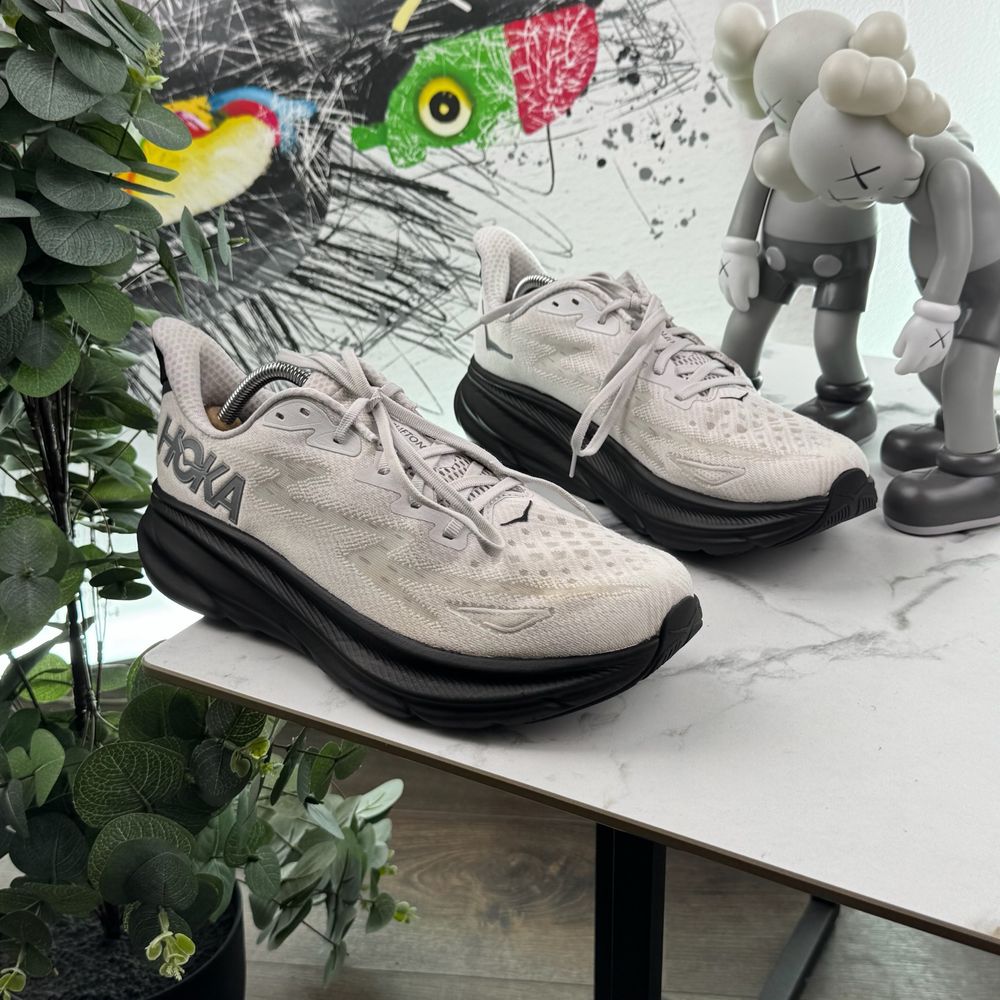 Кросівки Hoka Clifton 9 44.5 розмір 4976