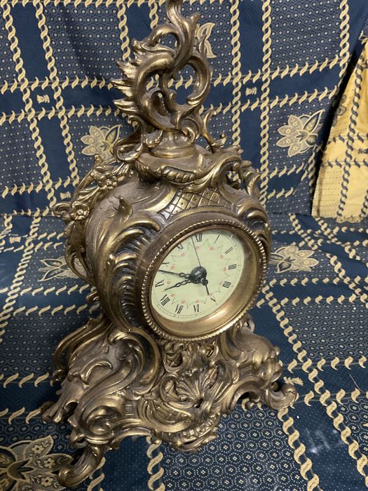 Relógio de mesa brass Quartz altura de 38 cm