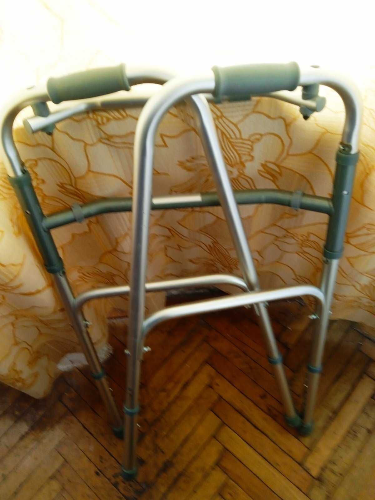 Ходунки для пенсіонеріа