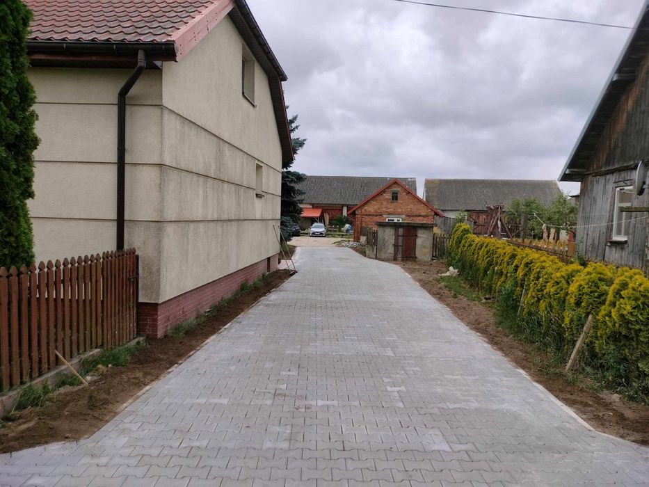 Układanie kostki brukowej BRUKARSTWO roboty ziemne, koparka, wywrotka