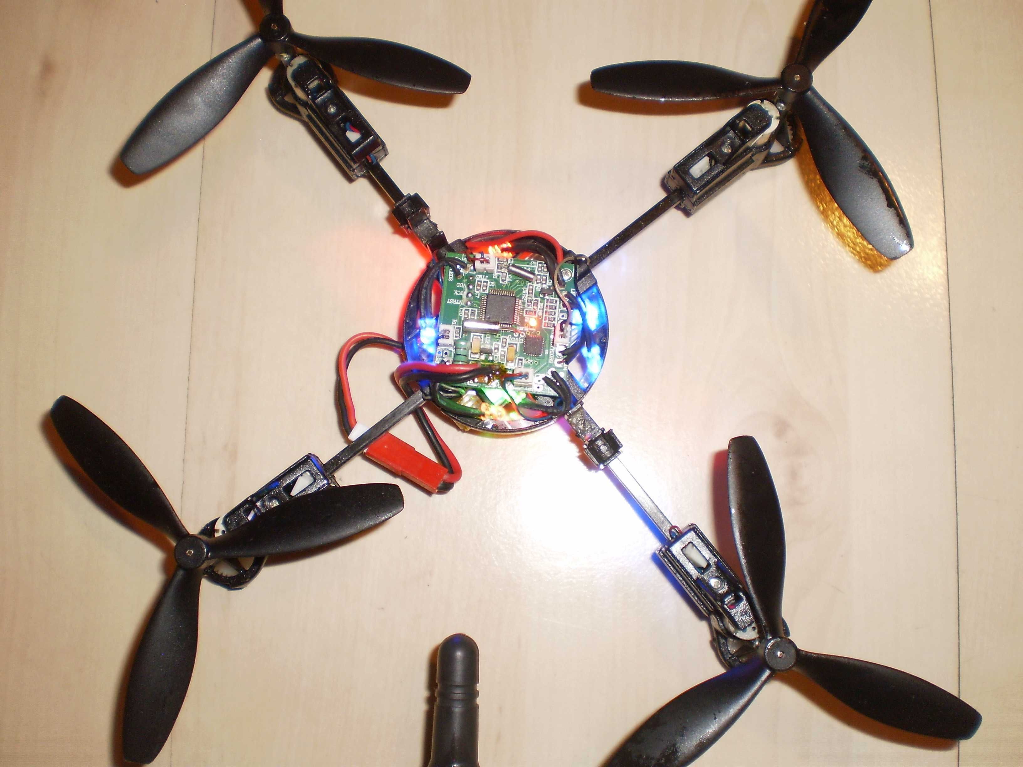 DRON z pilotem!!