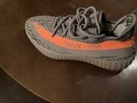 yeezy numero 38 e meio novos a estrear