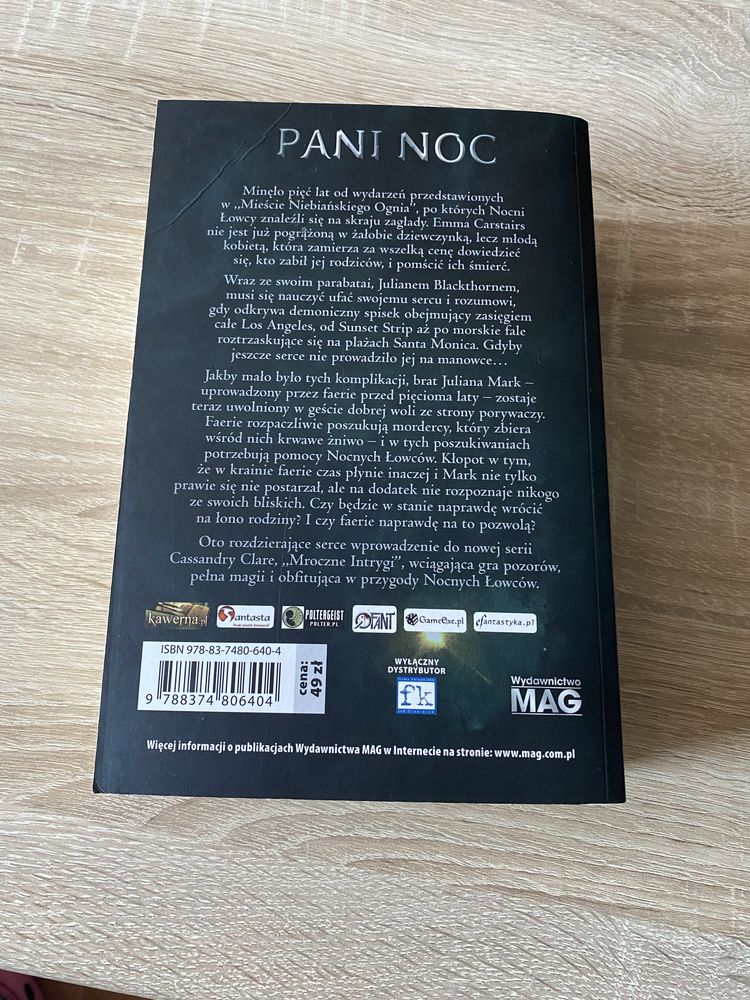 Pani noc cassandra clare mroczne intrygi książka fantastyka