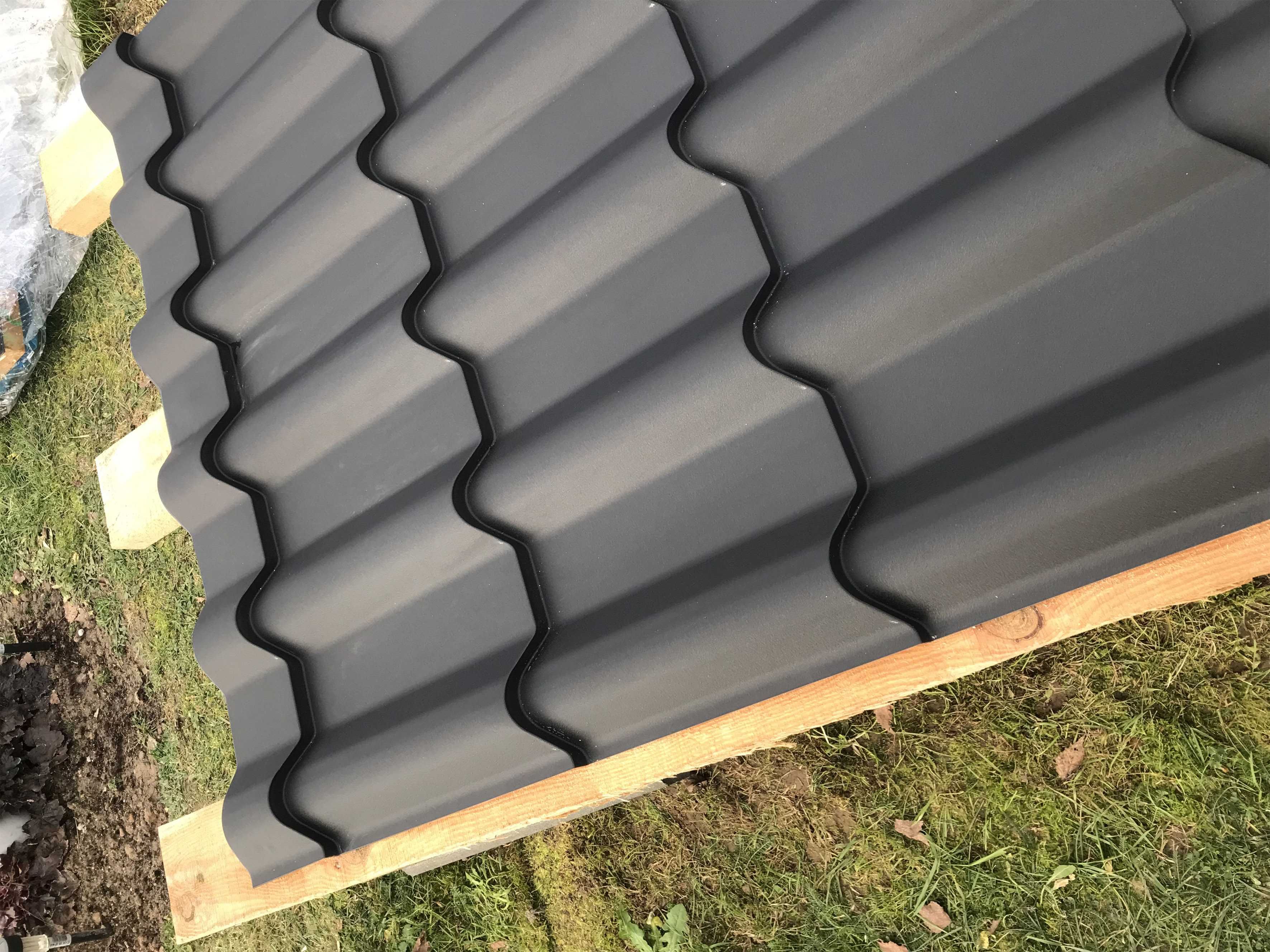 Blachodachówka Blachotrapez Diament Plus czarny mat RAL9005dach blacha