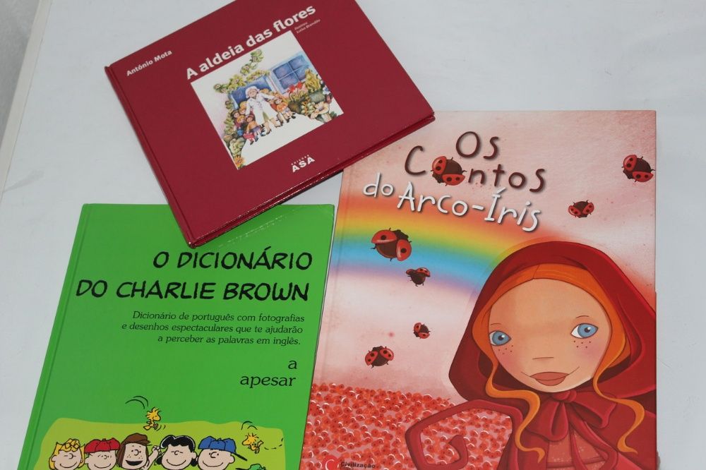 Conjunto de livros infantis (4€ cada)