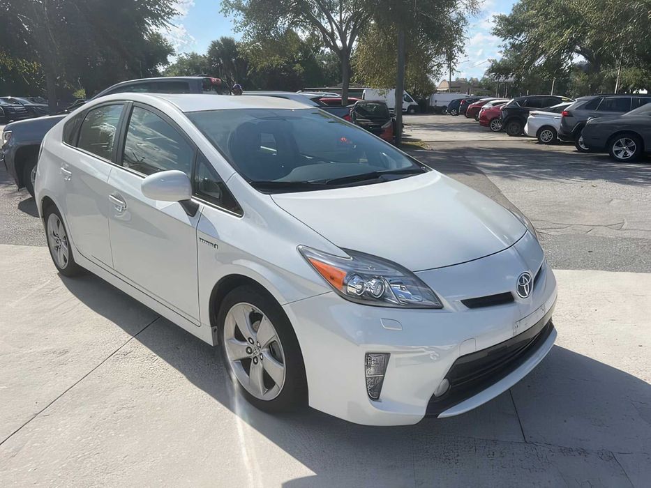 Toyota Prius      2015