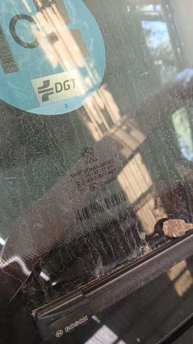 Pára-brisas PEUGEOT 208