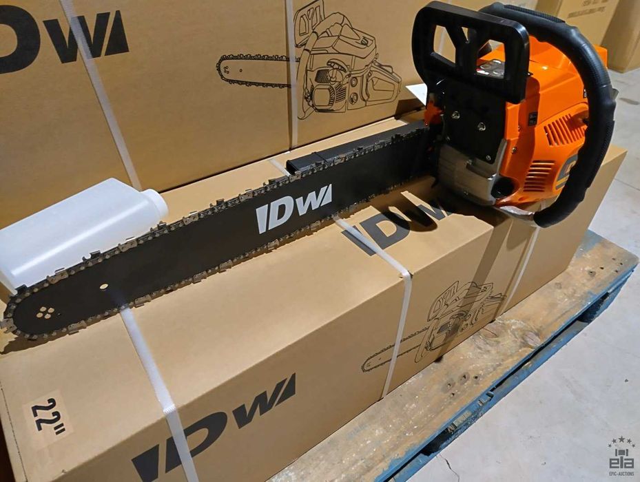 Spalinowa piła łańcuchowa DW5800