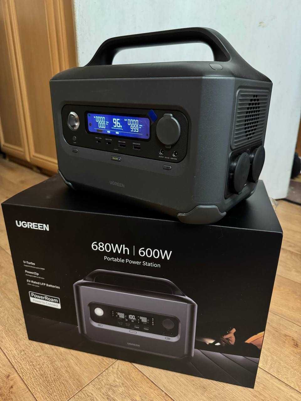 Зарядна станція Ugreen PowerRoam GS600 600W 680Wh