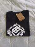 Vendo t shirt da Burberry. Nova com etiquetas