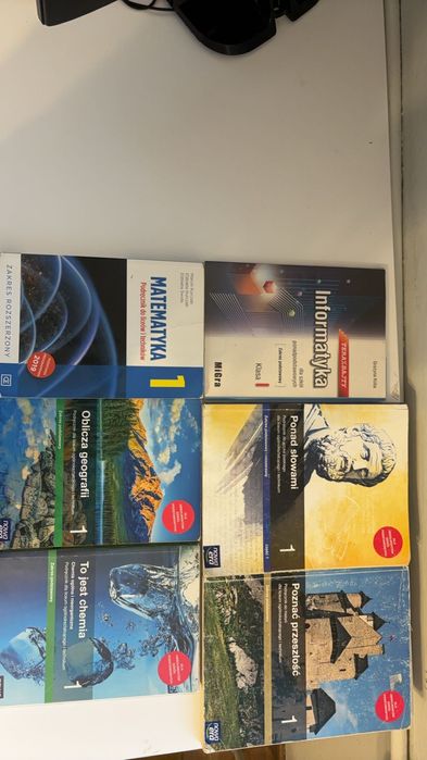 Książki do 1 klasy szkoły średniej matematyka polski chemia i inne