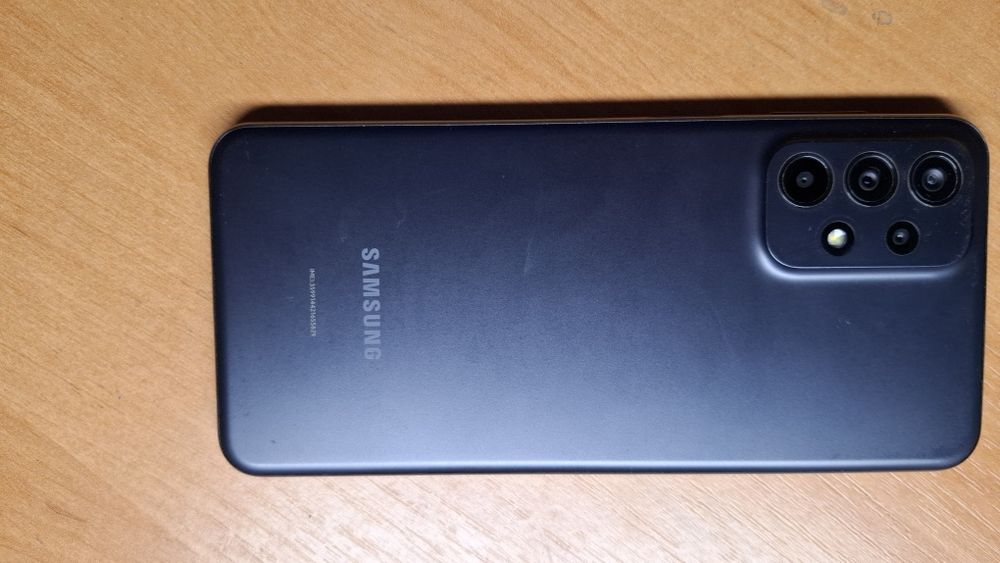 Продам телефон самсунг а23 американець в гарному стані 4000грн