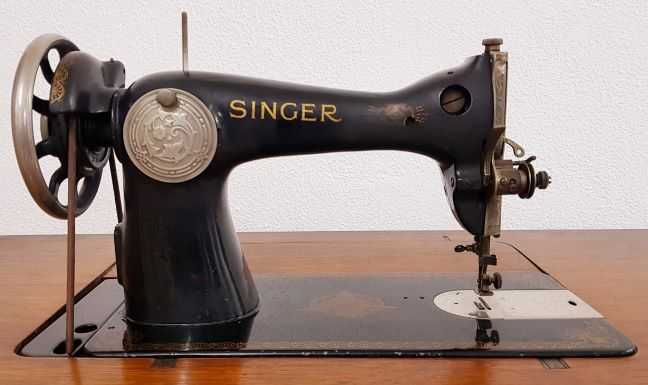 Máquina de Costura Singer Classe 15K