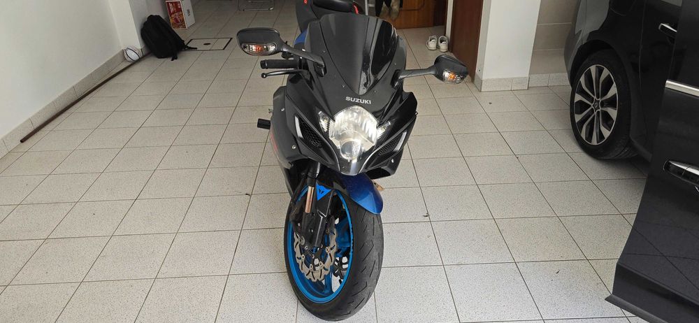Suzuki GSXR 750 K8