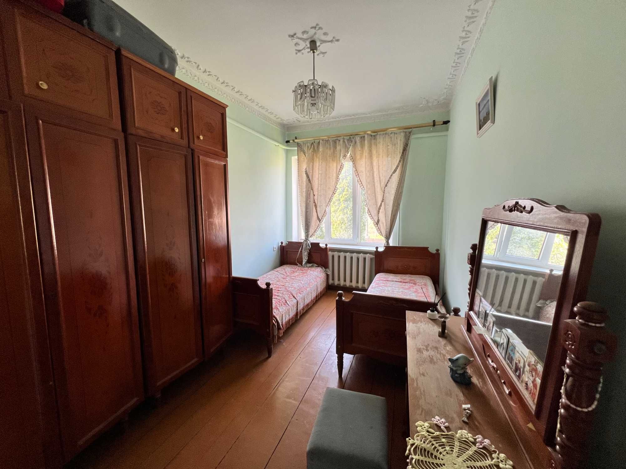 Цегляний 2 поверховий будинок с.Станишівка