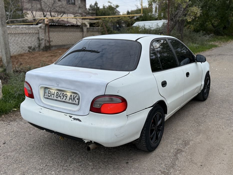 Хундай акцент 1.5 бензин