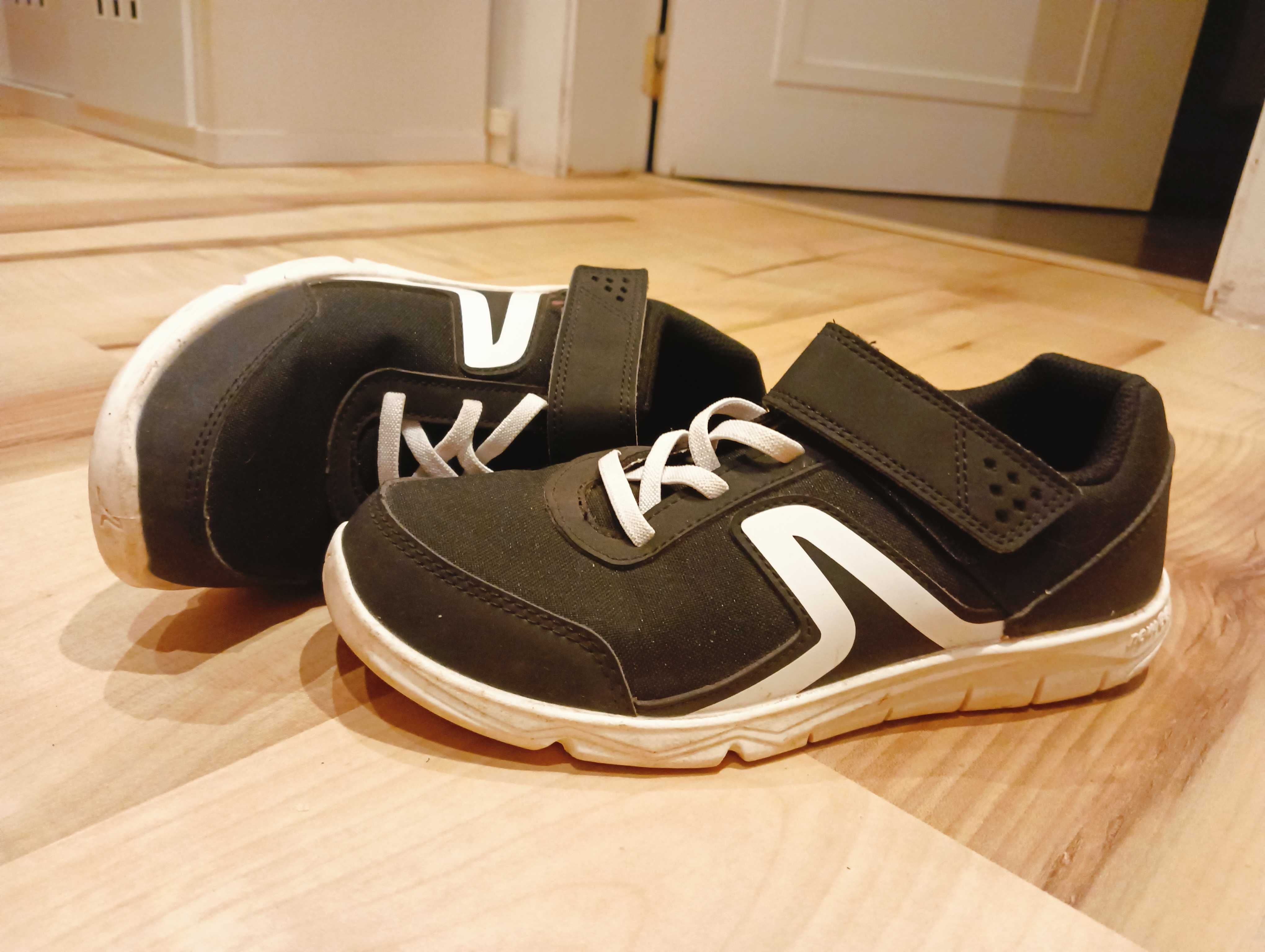 tenis Decathlon, número 38